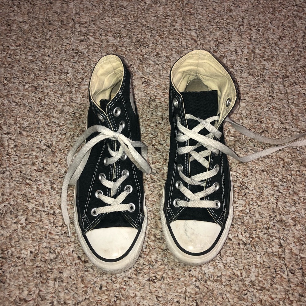 🌟I ACCEPT OFFERS🌟 Black Converse High Tops